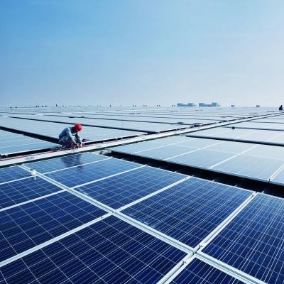 Photovoltaic energy solutions for industrial and commercial power stations